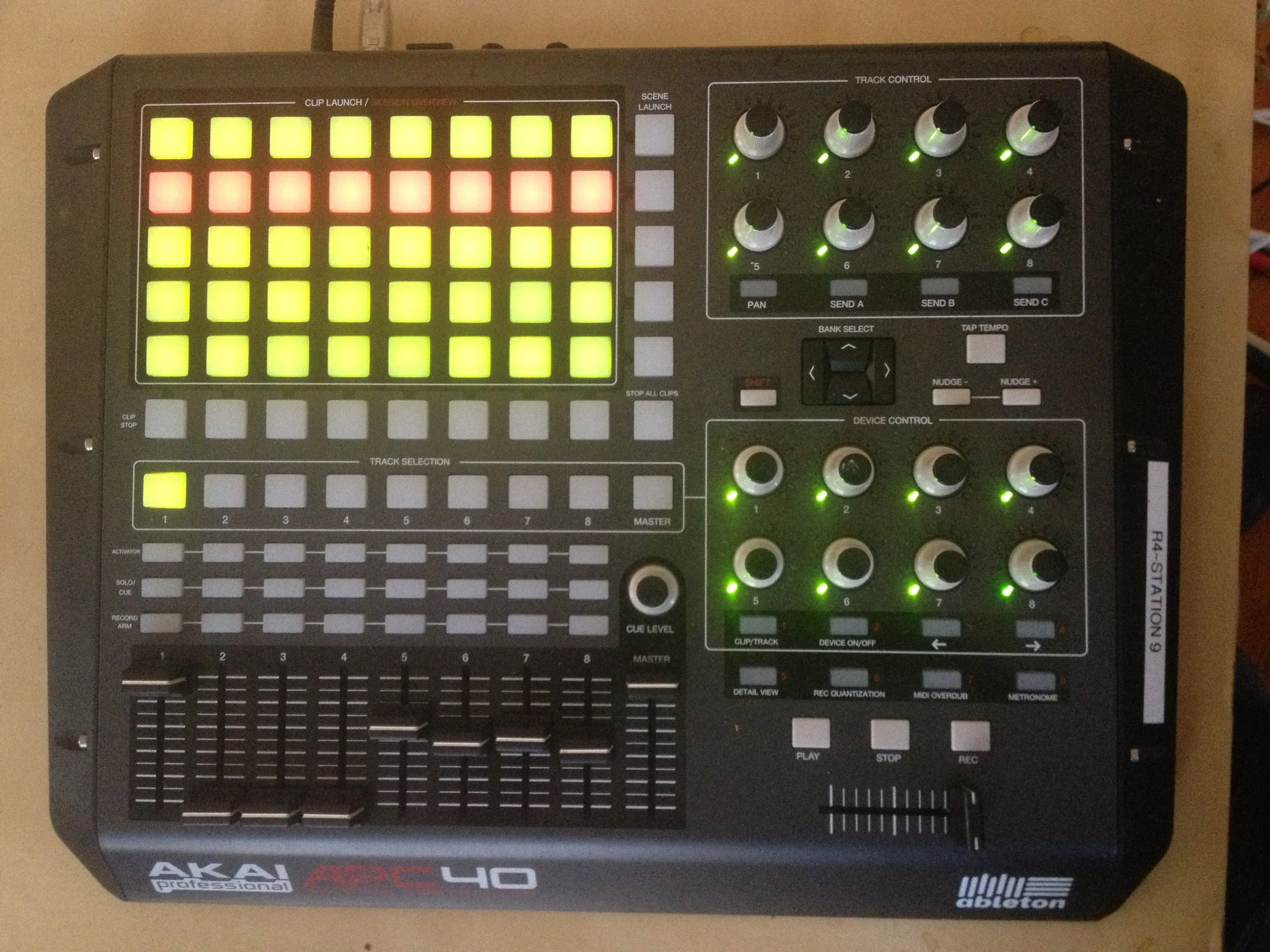 DTM・DAW AKAI APC40 MIDI Akai APC40 MKII | DJ Tools | DJ Equipment Chicago